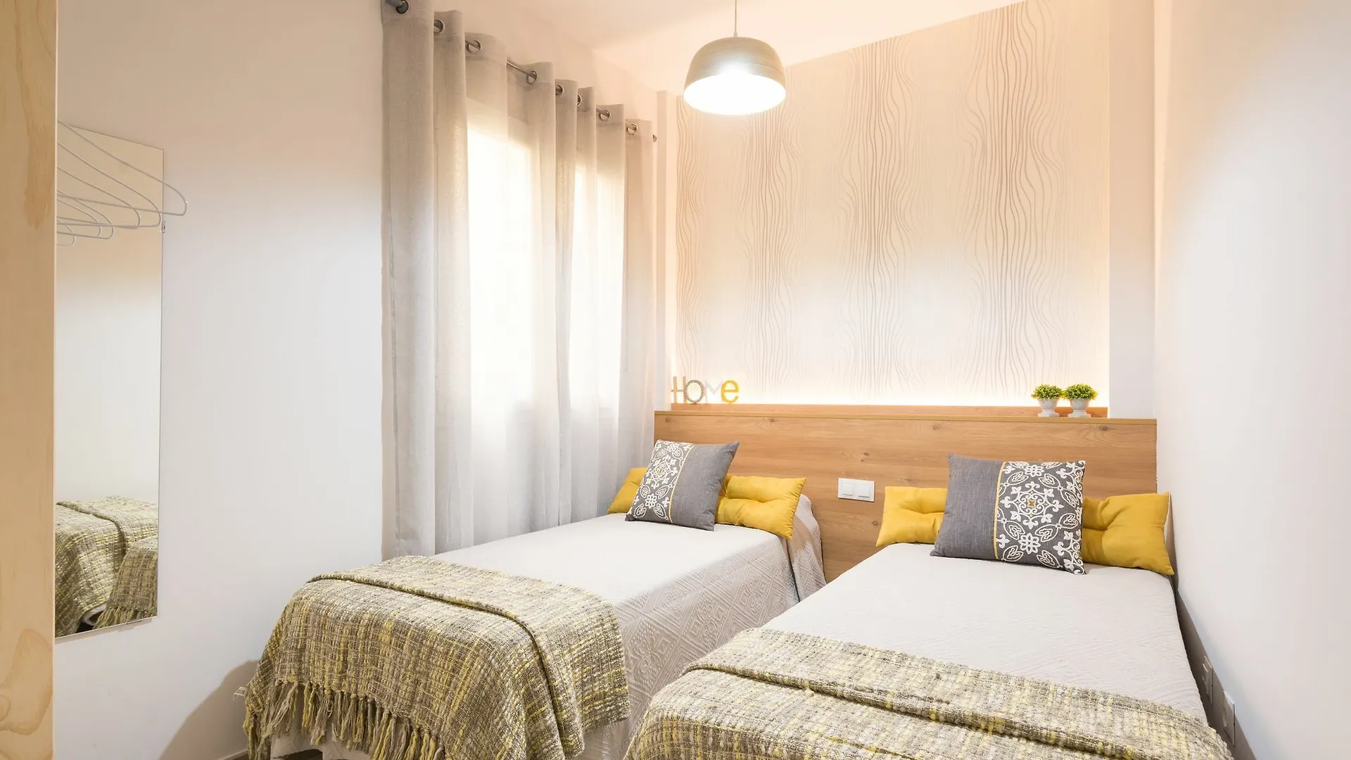 Lovely & Quiet City Center Apartment マラガ